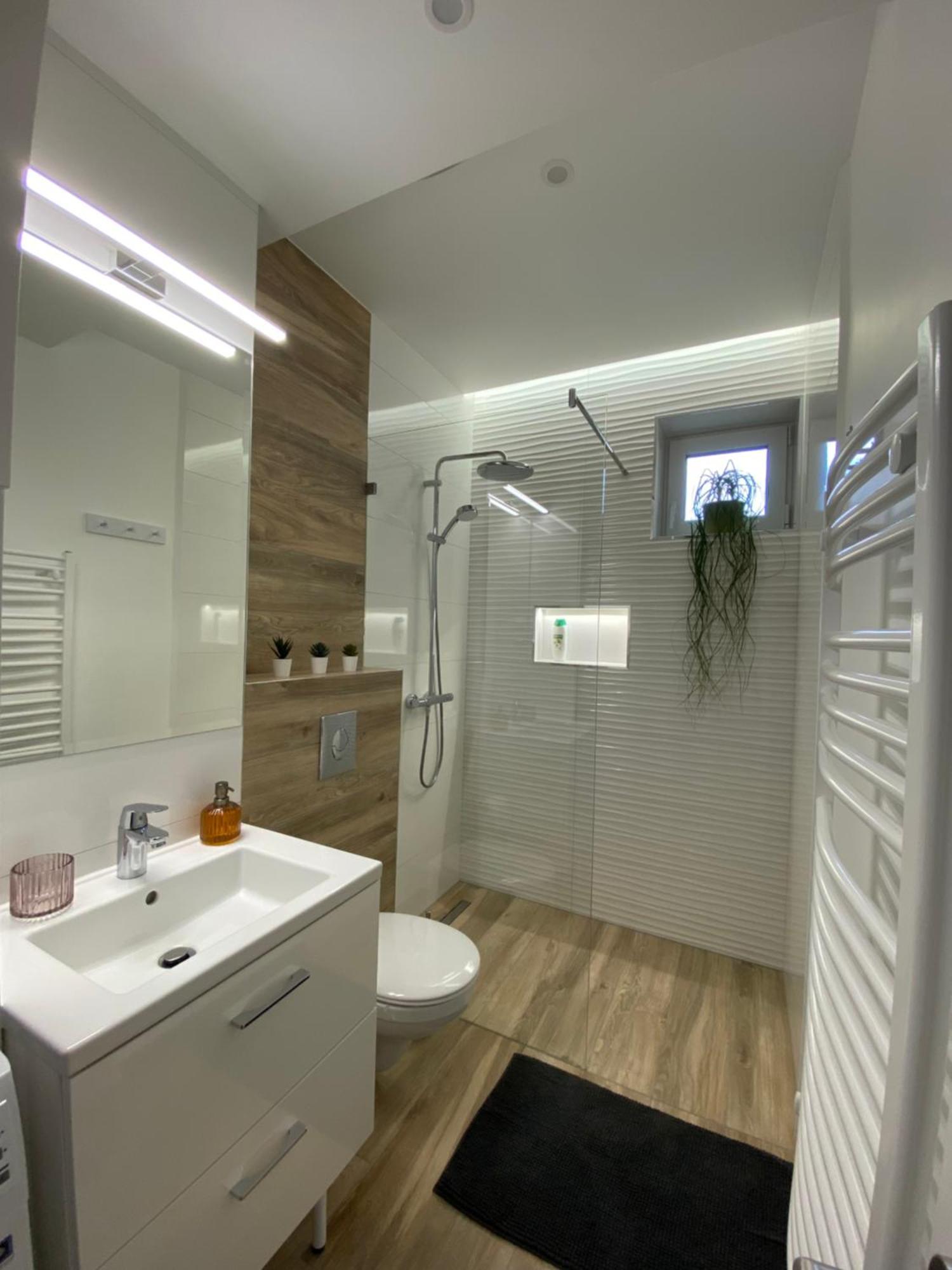 T27 Apartments Free Parking Ingyenes Zart Parkolo Győr Zewnętrze zdjęcie